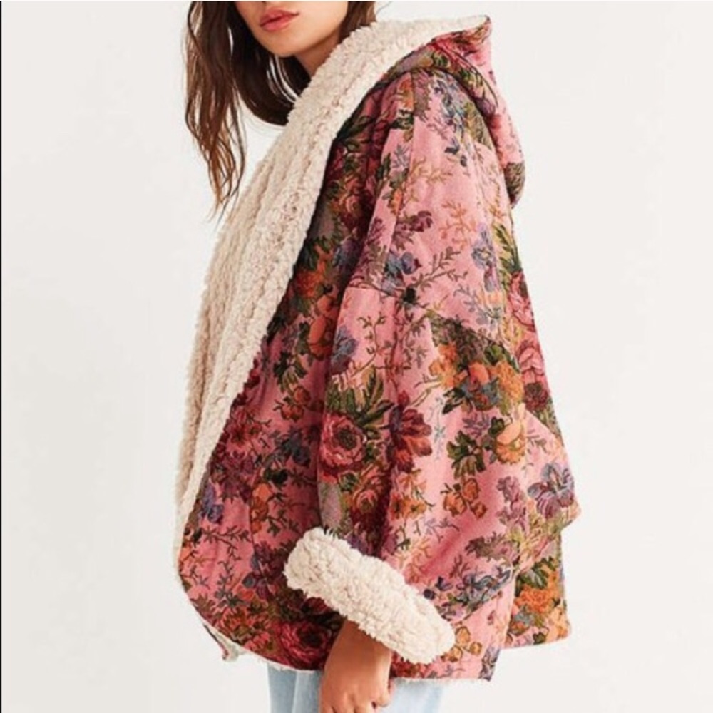 LOOKING FOR UO BEATRIZ JACKET!!